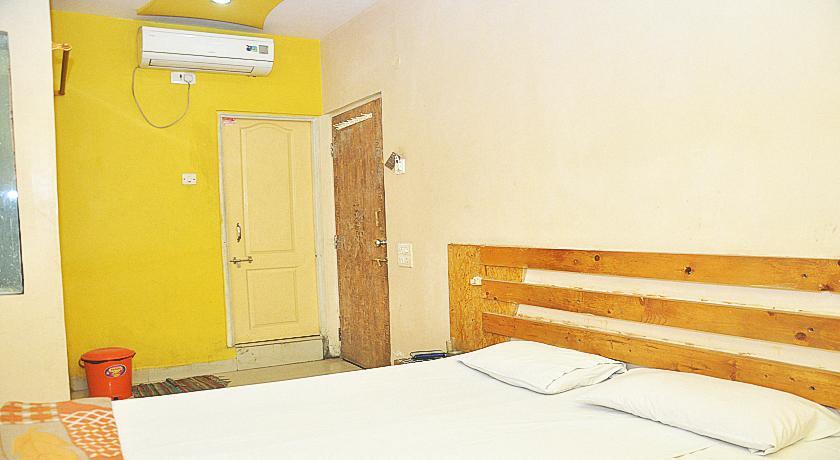 נאנדד Hotel Talha Residency מראה חיצוני תמונה